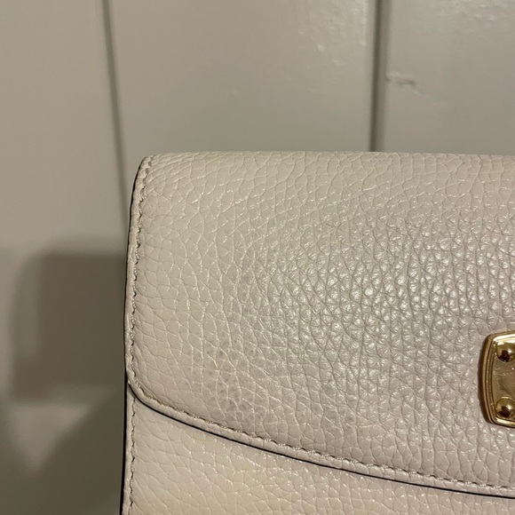 White Michael Kors wallet - Picture 6 of 13